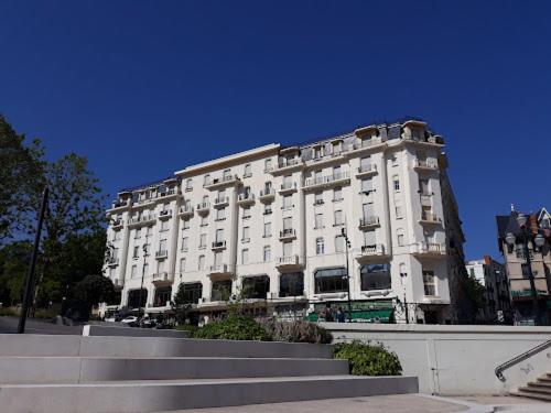 Studio Grand Hotel Chatel Guyon Châtel-Guyon Exterior foto